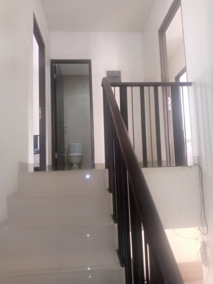 Rumah Disewakan Fully Furnished di Cluster Cosmo Lippo Cikarang